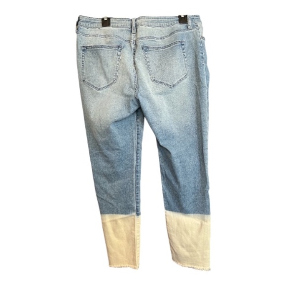 A.N.A Light Wash Two-Tone Raw Hem Jeggings – Size 12 - Picture 4 of 7